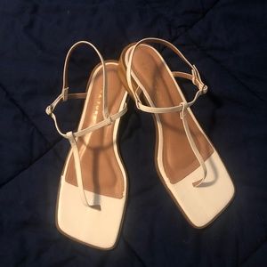 Vicenza for Trina Turk Palm Springs White Sandal Size 7